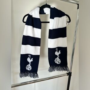 Tottenham Hotspurs Bar Scarf - Official Merchandise